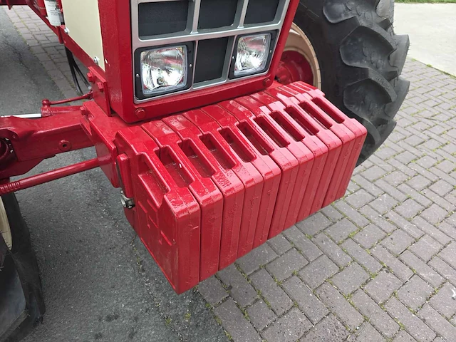 1976 international 844-s vierwielaangedreven landbouwtractor - afbeelding 8 van  45