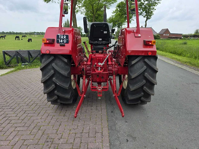 1976 international 844-s vierwielaangedreven landbouwtractor - afbeelding 20 van  45