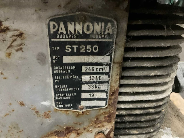 1976 pannonia st 250 noodstroomaggregaat hungary - afbeelding 6 van  6