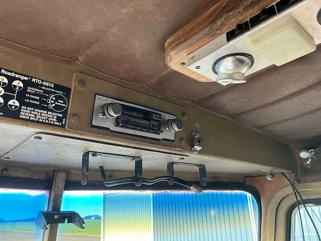1976 peterbilt 359 - s vrachtwagen - afbeelding 19 van  46