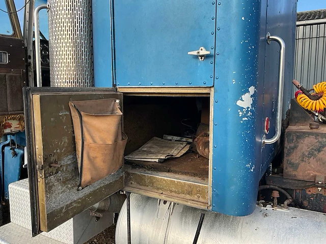 1976 peterbilt 359 - s vrachtwagen - afbeelding 28 van  46