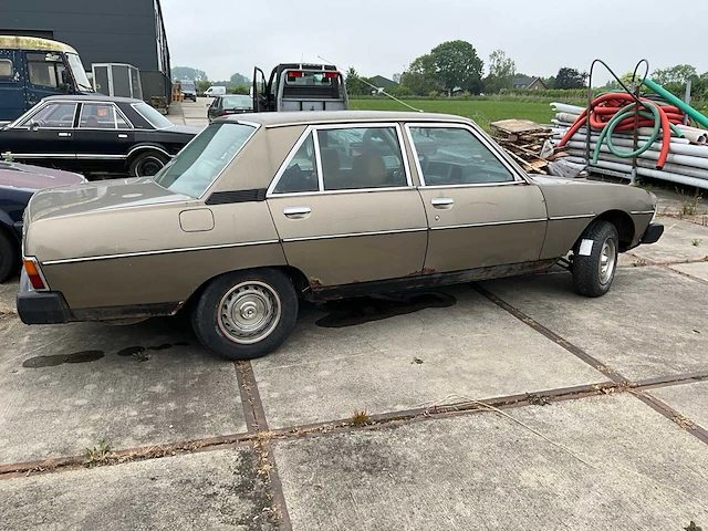 1976 peugeot 604 v6 sl personenauto - afbeelding 13 van  16