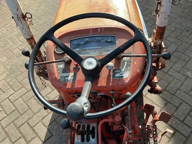 1976 renault 50s smalspoor tractor - afbeelding 8 van  19