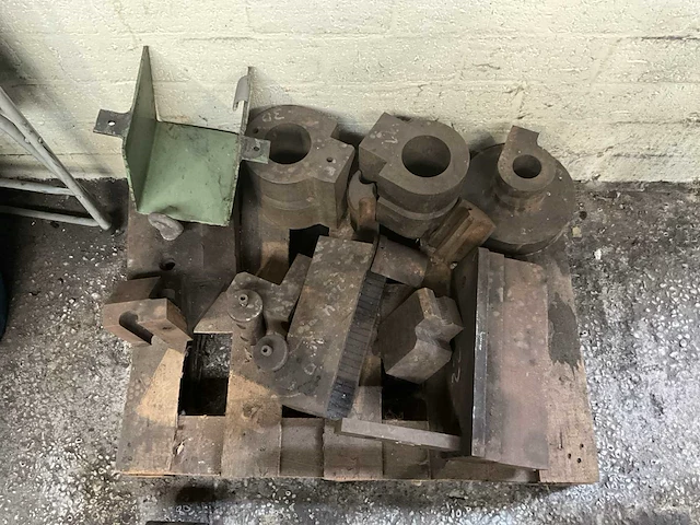 1976 schwarze - wirtz c100 cnc doornbuigmachine - afbeelding 18 van  27