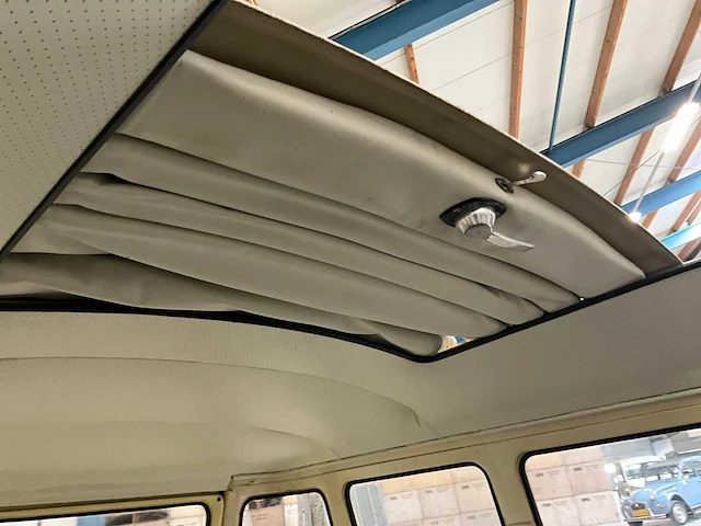 1976 volkswagen t2 personenbus - afbeelding 8 van  30