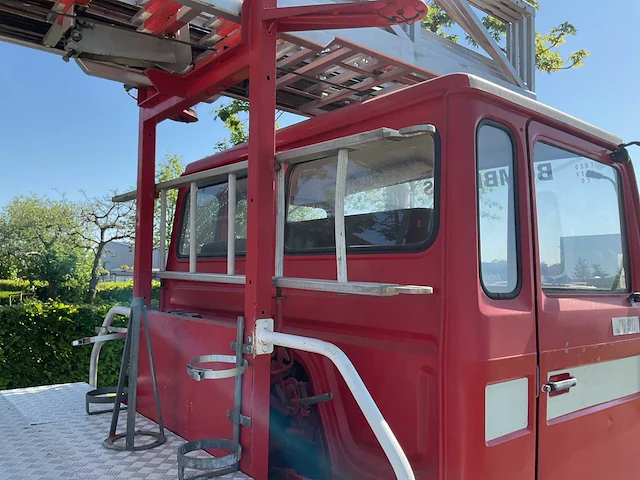 1977 - renault - saviem - brandweerwagen/ladderwagen - afbeelding 4 van  26