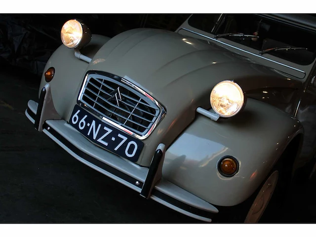 1977 citroën 2cv - oldtimer - afbeelding 13 van  38