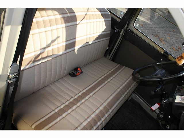1977 citroën 2cv - oldtimer - afbeelding 17 van  38