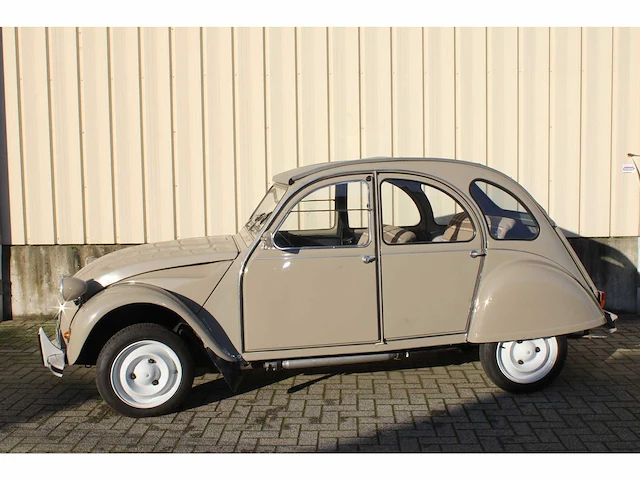 1977 citroën 2cv - oldtimer - afbeelding 23 van  38