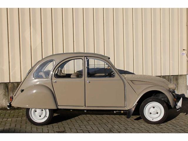1977 citroën 2cv - oldtimer - afbeelding 37 van  38