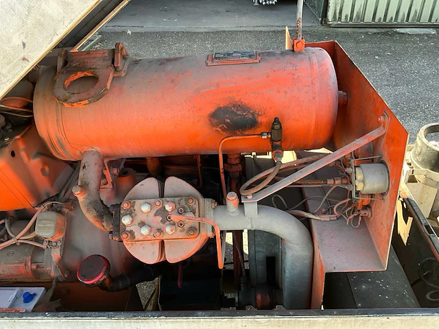 1977 demag compressor aanhangwagen - afbeelding 12 van  15