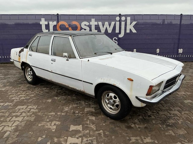 1978 - opel - commodore - 2500 s sedan - oldtimer - afbeelding 3 van  10