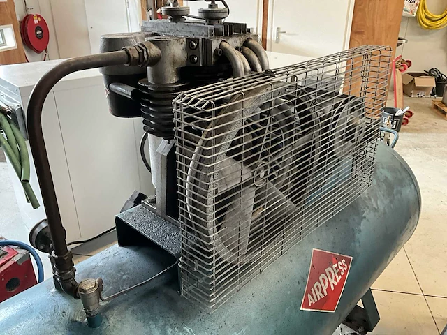 1978 airpress k500-700 zuigercompressor - afbeelding 4 van  7