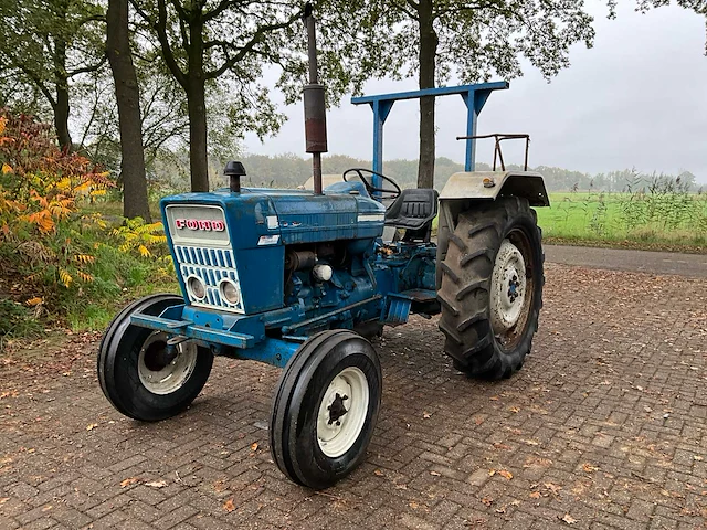 1978 ford 4000 tweewielaangedreven landbouwtractor - afbeelding 1 van  38