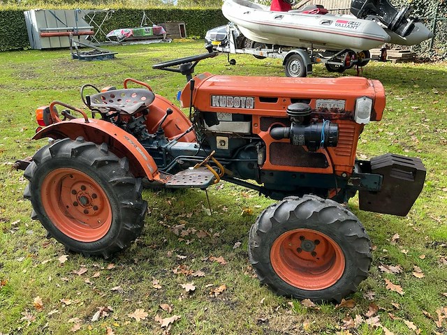1978 kubota b6100 d oldtimer tractor - afbeelding 13 van  19