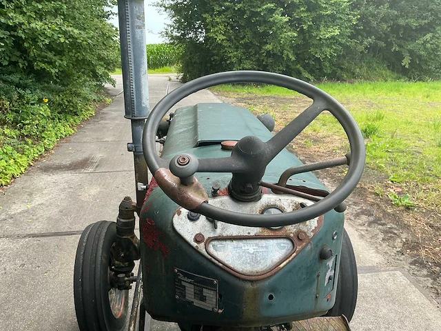 1978 zetor 4712 oldtimer tractor - afbeelding 8 van  26