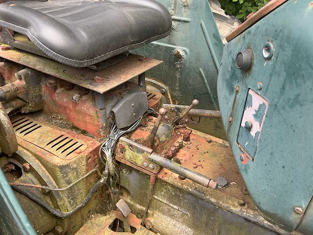 1978 zetor 4712 oldtimer tractor - afbeelding 14 van  26