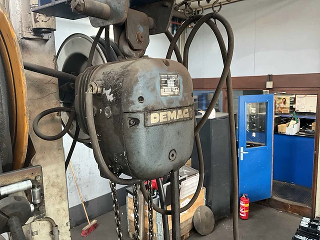 1979 demag pk2n kettingtakel - afbeelding 1 van  7