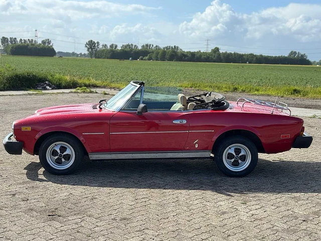 1979 fiat 124 spider 2000 h5 oldtimer - afbeelding 12 van  26