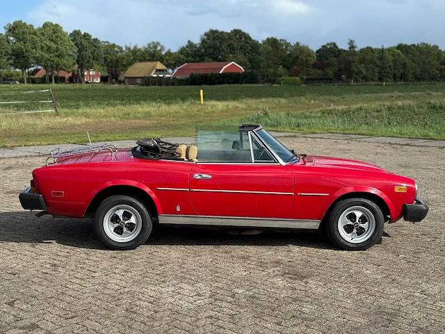 1979 fiat 124 spider 2000 h5 oldtimer - afbeelding 23 van  26