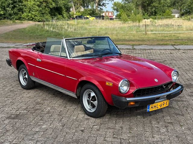 1979 fiat 124 spider 2000 h5 oldtimer - afbeelding 24 van  26