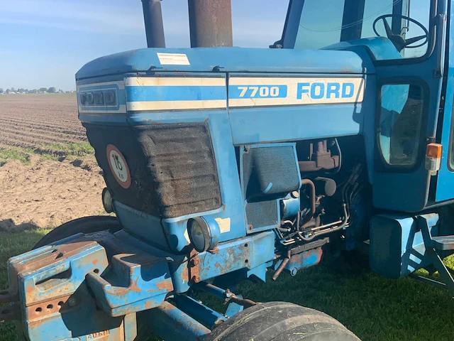 1979 ford 7700 oldtimer tractor - afbeelding 10 van  44