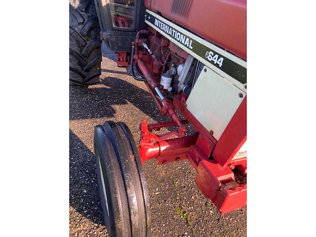 1979 international 644 tweewielaangedreven landbouwtractor - afbeelding 8 van  10