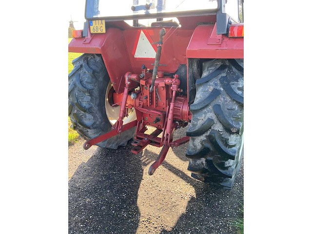 1979 international 644 tweewielaangedreven landbouwtractor - afbeelding 9 van  10