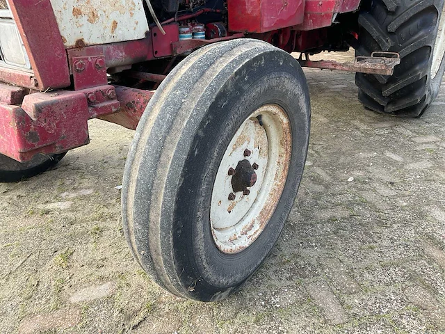 1979 international 844-s tweewielaangedreven landbouwtractor - afbeelding 4 van  26