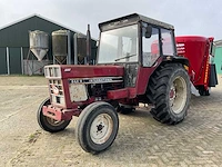 1979 international 844-s tweewielaangedreven landbouwtractor - afbeelding 1 van  26