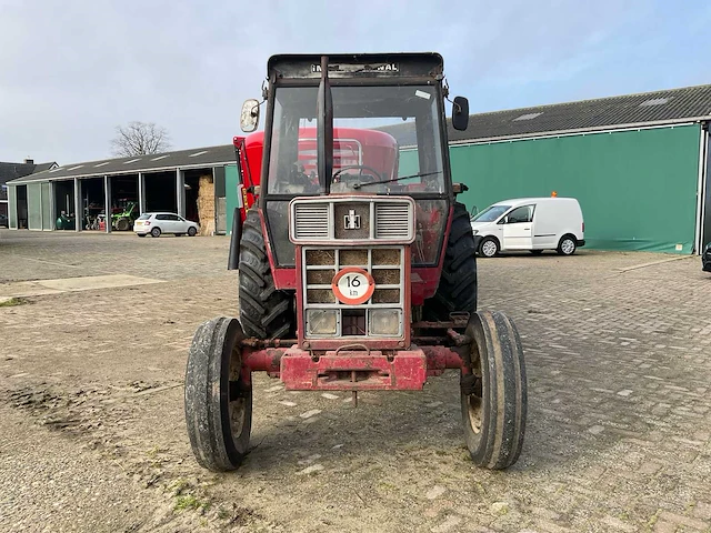 1979 international 844-s tweewielaangedreven landbouwtractor - afbeelding 12 van  26