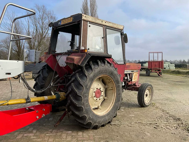 1979 international 844-s tweewielaangedreven landbouwtractor - afbeelding 22 van  26