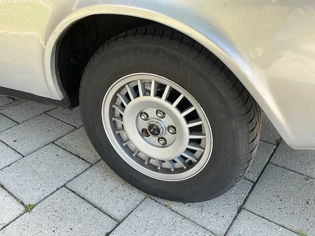 1979 volvo 262c bertone oldtimer - afbeelding 22 van  40