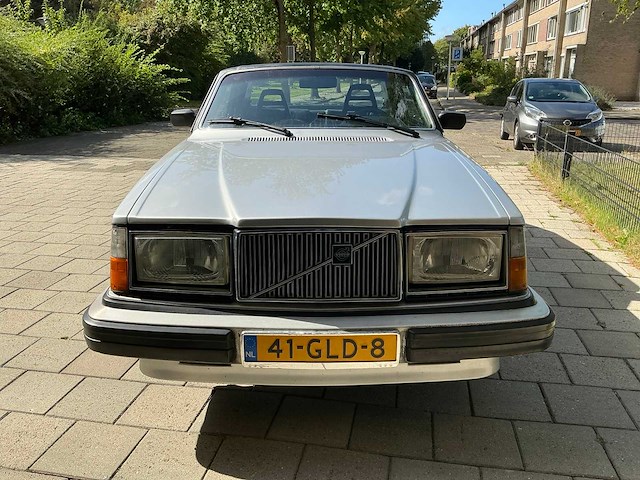 1979 volvo 262c bertone oldtimer - afbeelding 39 van  40