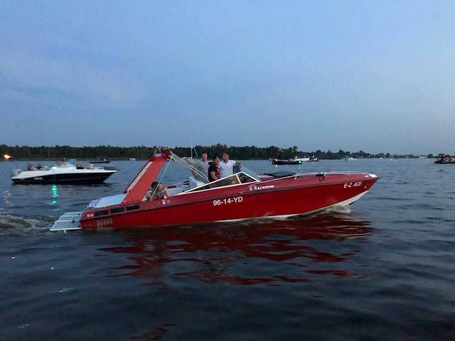 1979 wellcraft powerboat scarab (miami vice) speedboot met boot trailer - afbeelding 16 van  66