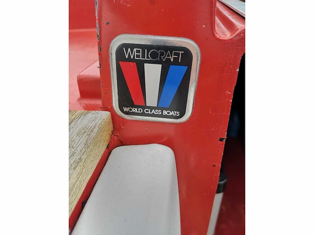 1979 wellcraft powerboat scarab (miami vice) speedboot met boot trailer - afbeelding 48 van  66
