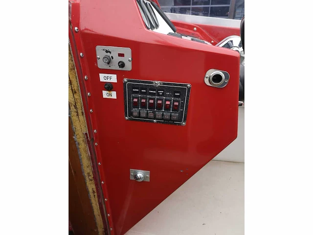 1979 wellcraft powerboat scarab (miami vice) speedboot met boot trailer - afbeelding 55 van  66