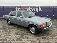1980 - mercedes-benz - 300 - personenauto - afbeelding 4 van  11
