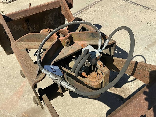 1980 bakker schalenknijper - afbeelding 2 van  11