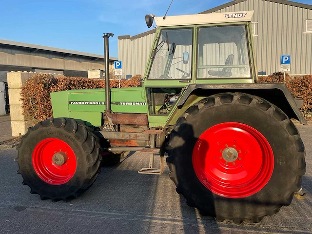 1980 fendt 600lsa vierwielaangedreven landbouwtractoren - afbeelding 12 van  18