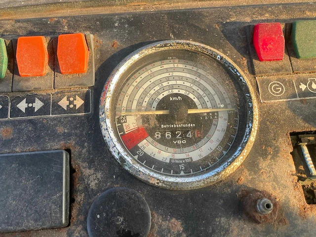 1980 fendt favorit 600 lsa vierwielaangedreven landbouwtractor - afbeelding 3 van  14