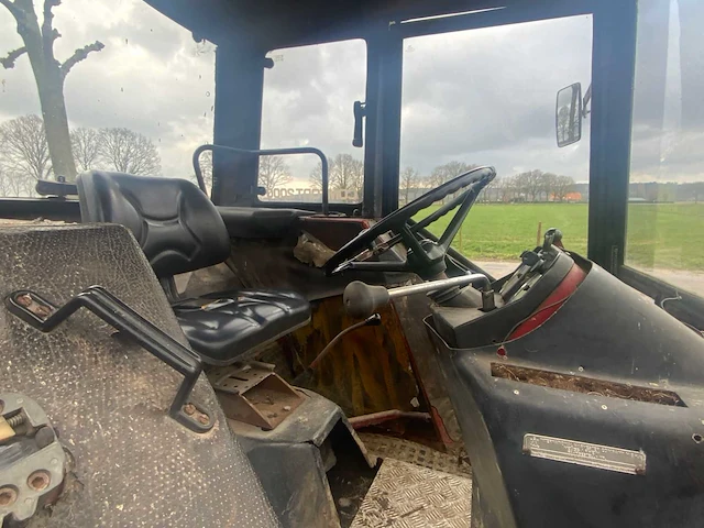 1980 international 844-s tweewielaangedreven landbouwtractor - afbeelding 10 van  25