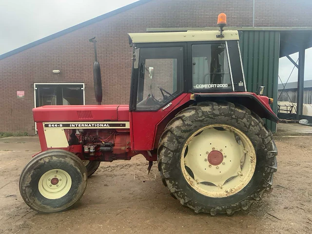 1980 international 844-s tweewielaangedreven landbouwtractor - afbeelding 25 van  25