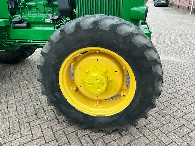 1980 john deere 3340 vierwielaangedreven landbouwtractor - afbeelding 8 van  30