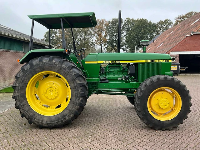 1980 john deere 3340 vierwielaangedreven landbouwtractor - afbeelding 27 van  30