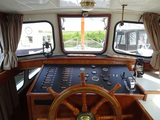 1980 loose vlet 1100 kajuitboot - afbeelding 6 van  24