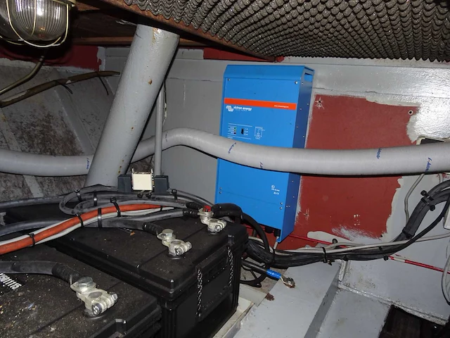 1980 loose vlet 1100 kajuitboot - afbeelding 17 van  24