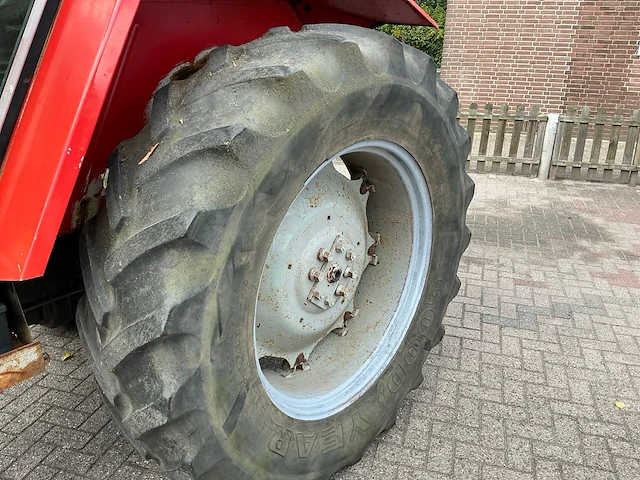 1980 massey ferguson 2620 vierwielaangedreven landbouwtractor - afbeelding 11 van  32