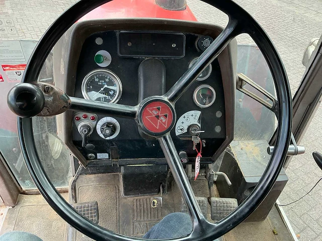 1980 massey ferguson 2620 vierwielaangedreven landbouwtractor - afbeelding 21 van  32