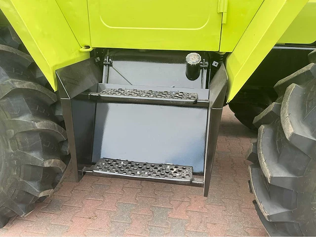 1980 mb trac 401 tractor 1300 vierwielaangedreven landbouwtractor - afbeelding 5 van  28